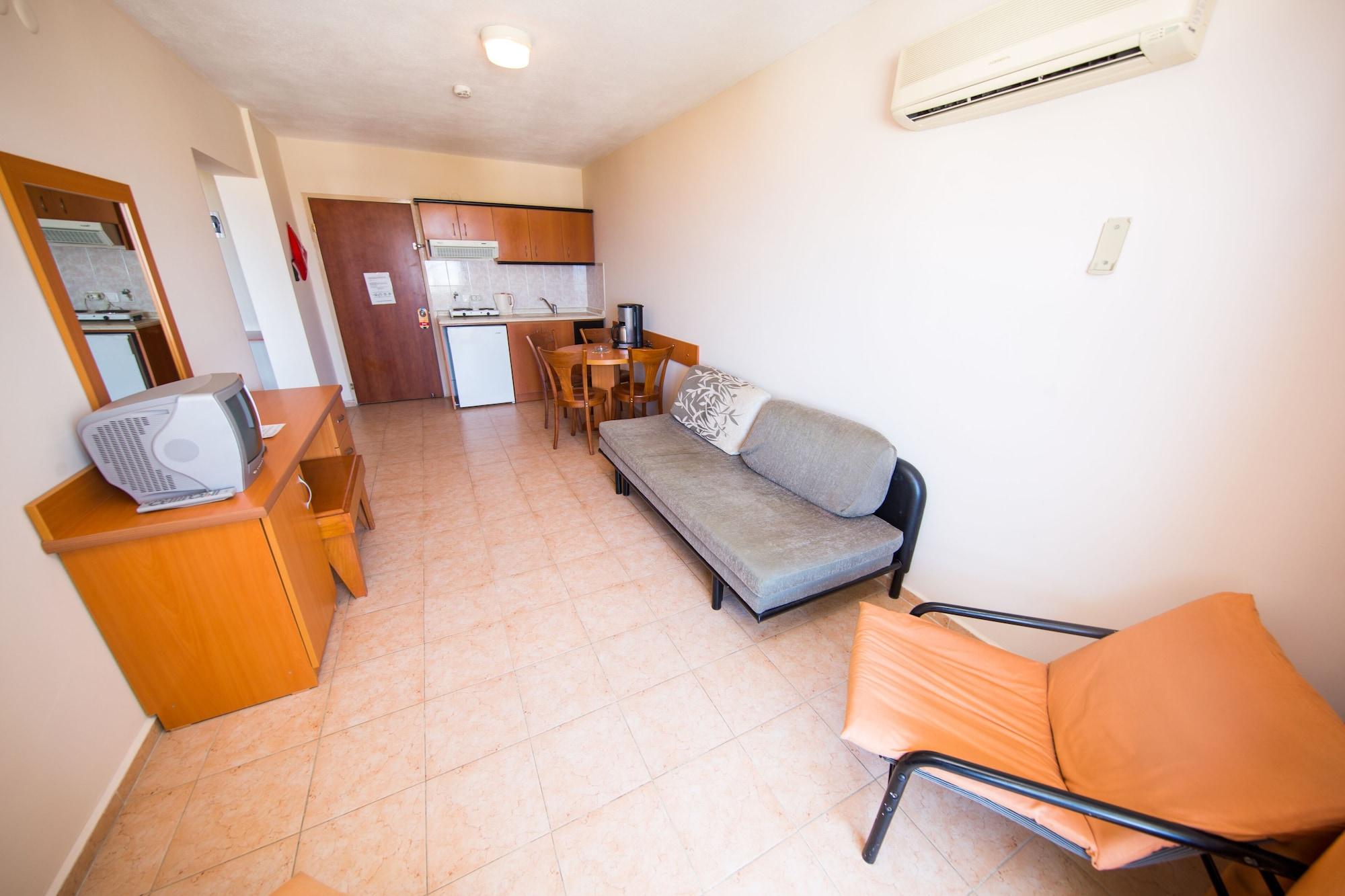 Tuntas Family Suites Кушадасы Экстерьер фото